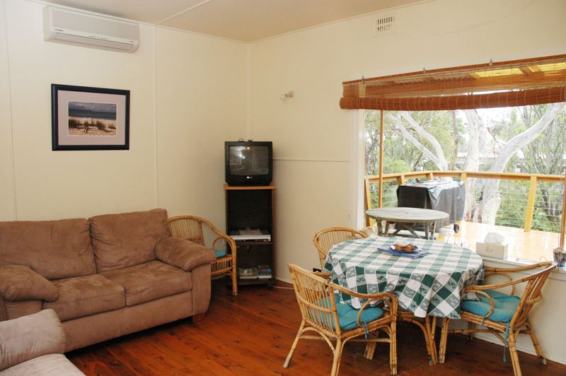 HYAMS BEACH HIDEAWAY! Picture 2