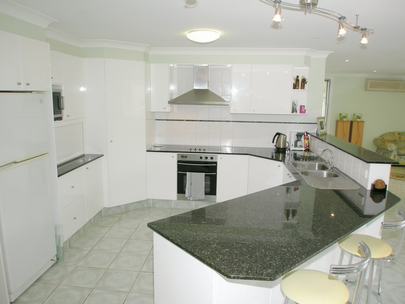 ABSOLUTELY EVERYTHING IS HERE! Picture 3