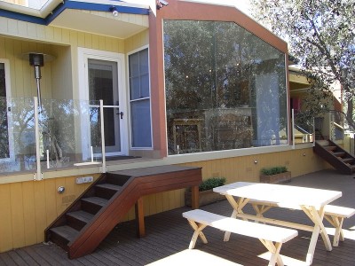 SPECTACULAR WATERFRONT RESERVE LIVING Picture