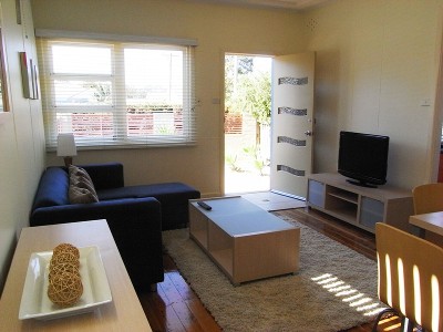 2 of 61 Hawke Picture 2 of 61 Hawke Picture