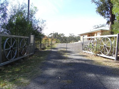 MANAGEABLE ACREAGE Picture