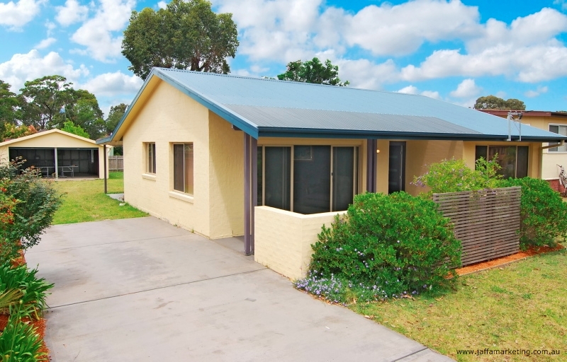 8 on Albion Picture 1