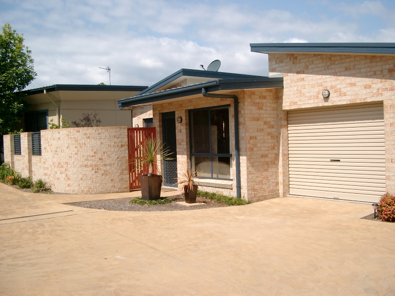 3 of 61 Hawke Picture 1