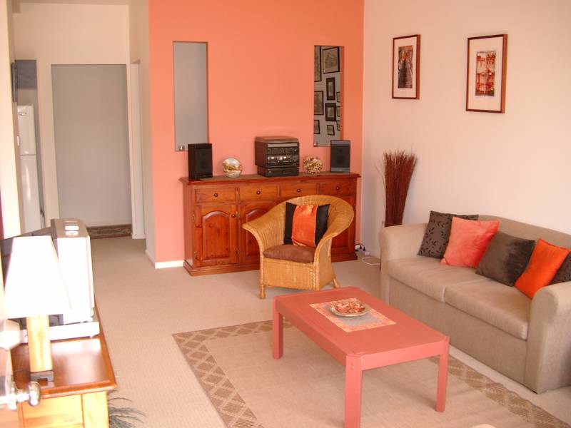 3 of 61 Hawke Picture 2