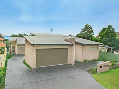 Massive Deck with Hinterland Views Picture