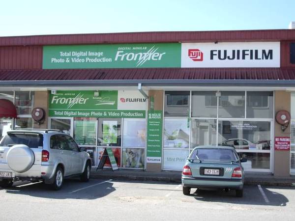 BOUTIQUE SHOWROOM BUNDALL ROAD Picture 2