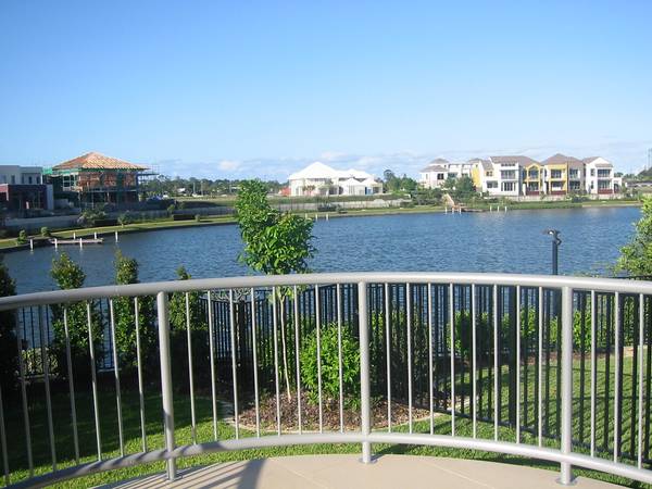 Waterfront Townhouse Picture 2