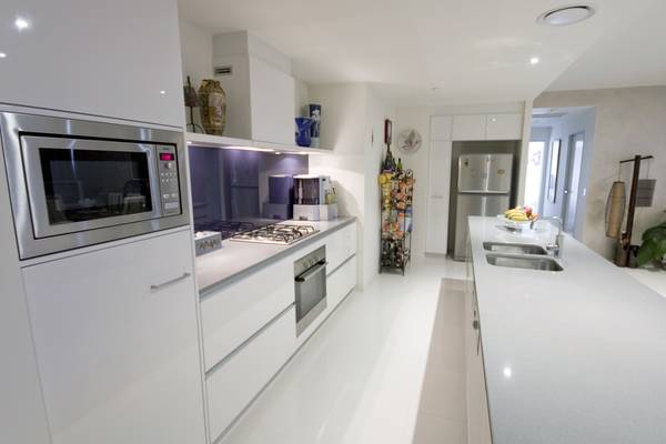 Circle on Cavill - Must See! Picture 3