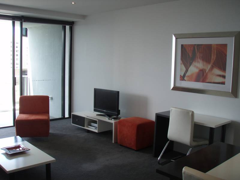 'Circle on Cavill' Picture 'Circle on Cavill' Picture