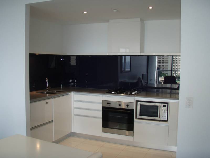 'Circle on Cavill' Picture 'Circle on Cavill' Picture