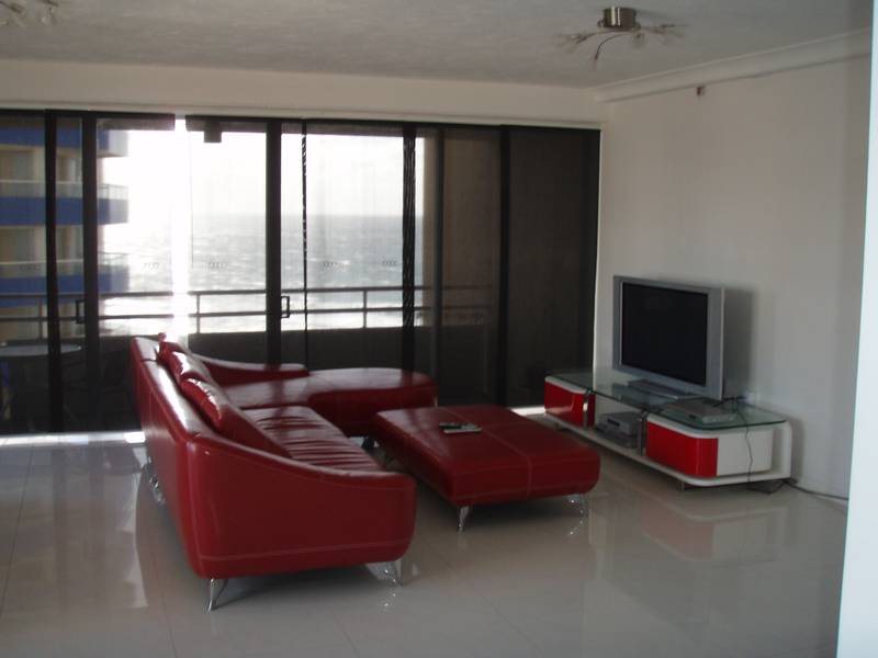 'Zenith Apartments' 20 Esplanade, SURFERS PARADISE QLD 4217 Picture 3