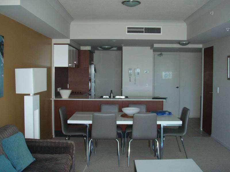 'Chevron Renaissance' Picture 1