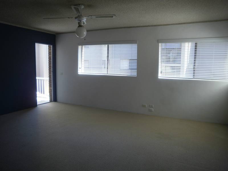 Ideal Location! Picture 3