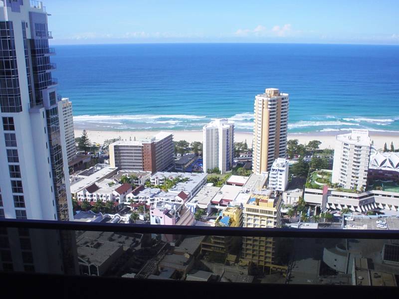 Living in Luxury!!! Picture 1