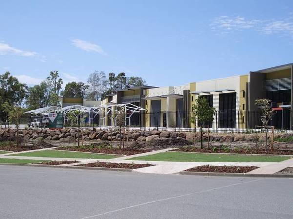 SHOWROOM / INDUSTRIAL SPACE Picture 1