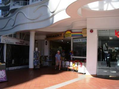 RETAIL EXCELLENCE - SURF PARADE Picture RETAIL EXCELLENCE - SURF PARADE Picture